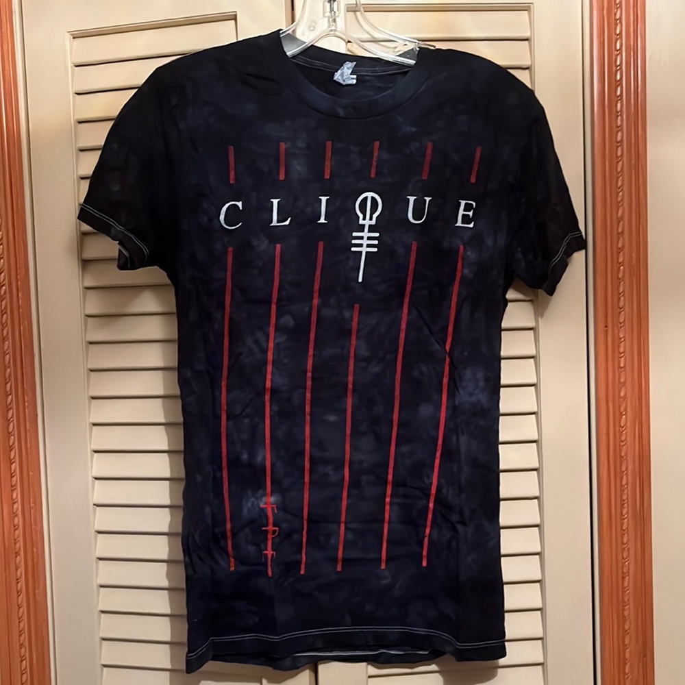 XS Twenty one pilots blue acid wash clique shirt
